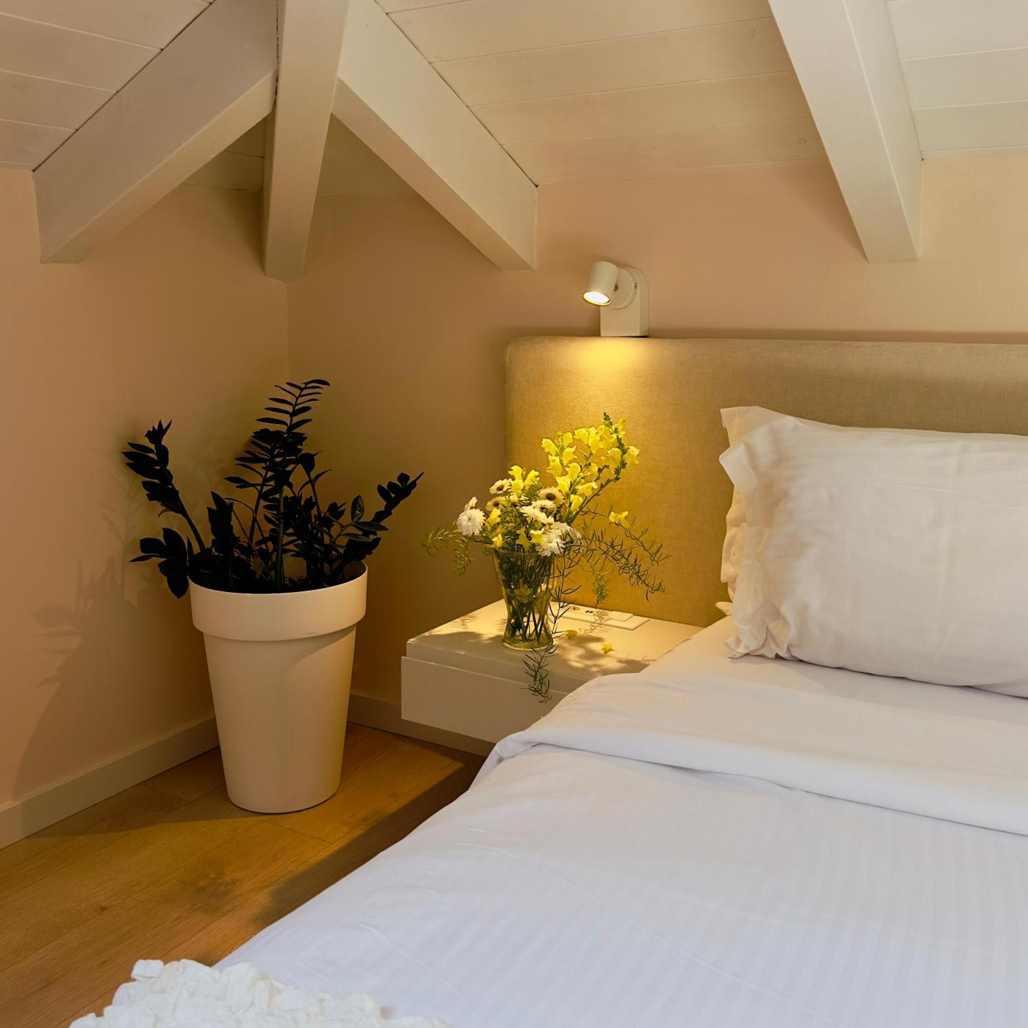 Rea Boutique 5* Himarë